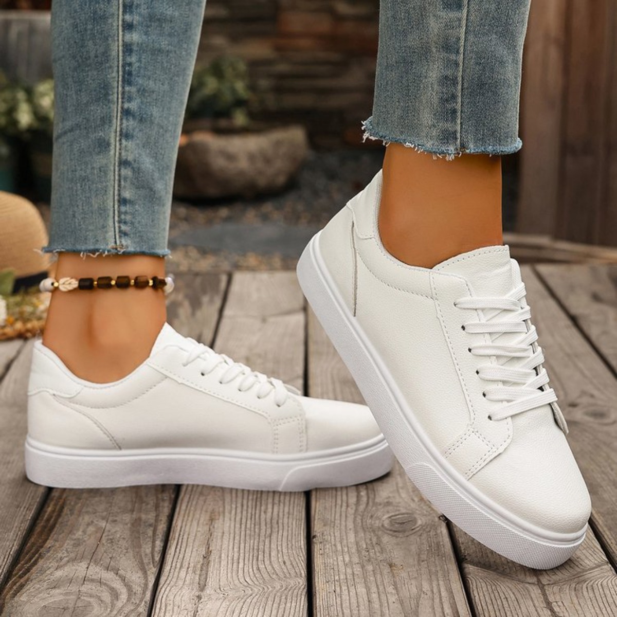 Sepatu Lari Wanita Modis, Sol  - Vans Shoes Old Skool ulasan dan harga